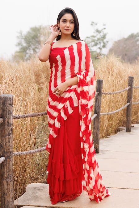 Geroo Jaipur_Red Chiffon Leheriya Pre-stitched Saree With Blouse Piece _Online_at_Aza_Fashions