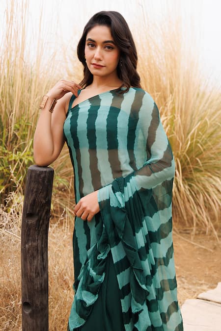 Buy Geroo Jaipur Green Chiffon Ruffle Bordered Pre-stitched Saree And Blouse Piece Online at Aza Fashions Buy_Geroo Jaipur_Green Chiffon Ruffle Bordered Pre-stitched Saree And Blouse Piece _Online_at_Aza_Fashions
