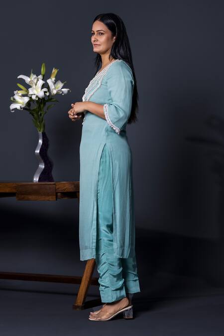 Shweta Dabas_Blue Crepe, Georgette Pearls, Lace Round Neck Dewdrop Embellished Kurta Pant Set _at_Aza_Fashions