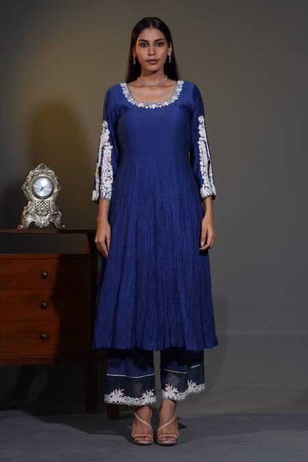 Shweta Dabas_Blue Organza, Cotton, Silk Pearls, Embroidery Round Bloom Dori Anarkali Set _Online_at_Aza_Fashions