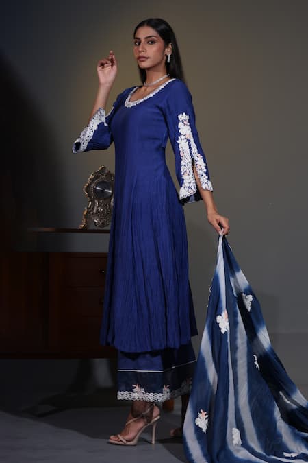 Buy_Shweta Dabas_Blue Organza, Cotton, Silk Pearls, Embroidery Round Bloom Dori Anarkali Set _Online_at_Aza_Fashions