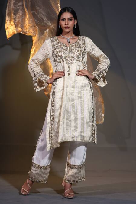 Shop_Shweta Dabas_Ivory Crepe, Tissue, Organza Zari, Cut Work Split Striped And Zardozi Kurta Set _Online_at_Aza_Fashions