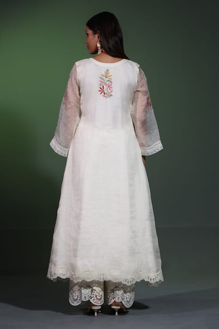 Shweta Dabas White Phool & Mukaish Embroidered Kurta Set 