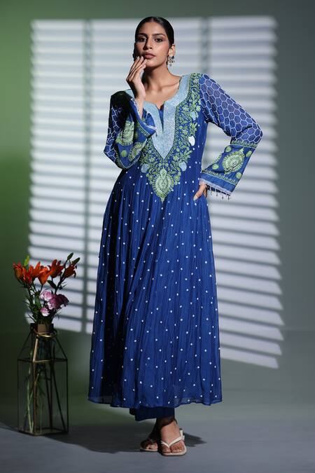 Shweta Dabas_Blue Cotton Pearls, Cut Work Split V-neck Chikankari Embroidered Anarkali Set _at_Aza_Fashions