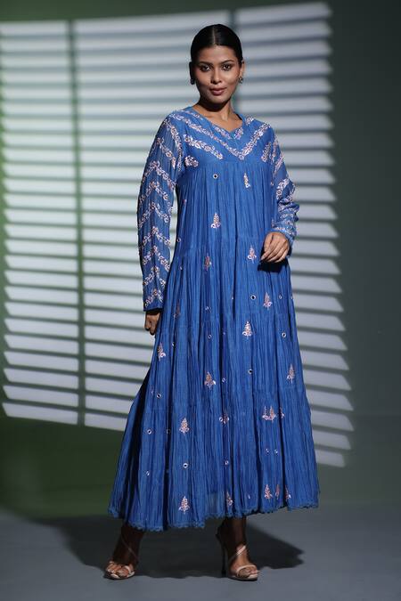 Buy_Shweta Dabas_Blue Silk Organza, Cotton Mirrors, Embroidery Round Neck Floral Anarkali Set _Online_at_Aza_Fashions