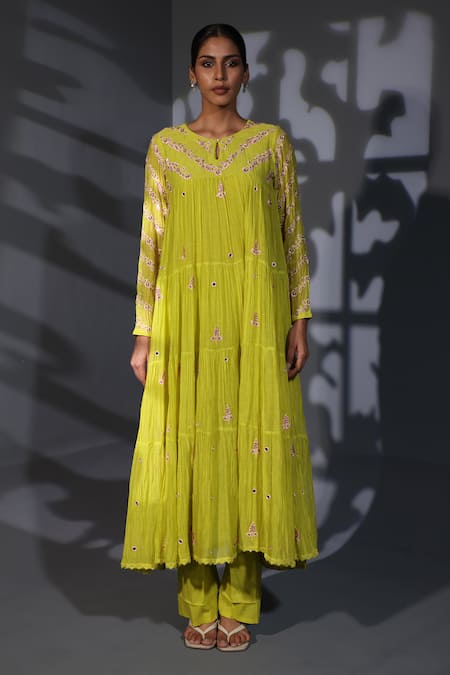 Shop_Shweta Dabas_Green Silk Organza, Cotton Mirrors, Embroidery Collared Floral Anarkali Set _Online_at_Aza_Fashions