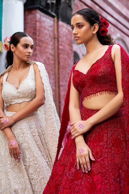 Buy Ruceru White Organza, Taffeta Cut Work, Embroidery, Cutdana Bridal Lehenga Set Online at Aza Fashions Buy_Ruceru_White Organza, Taffeta Cut Work, Embroidery, Cutdana Bridal Lehenga Set _Online_at_Aza_Fashions