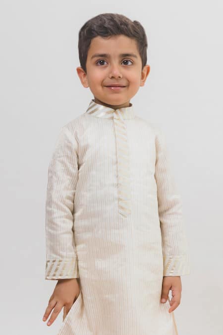 Chotibuti X AZA_Ivory Tissue, Chanderi Stripe Woven Kurta Set _Online_at_Aza_Fashions