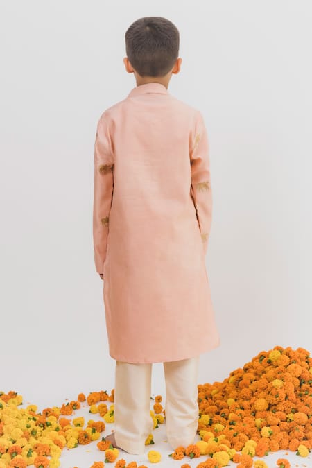 Shop_Chotibuti X AZA_Peach Chanderi Embroidery Bull Woven Kurta Set _at_Aza_Fashions