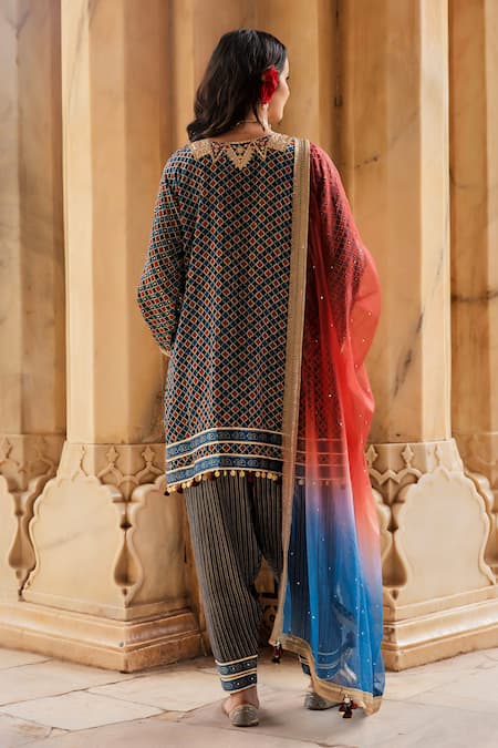 Maayera Jaipur Embroidered Jaal Print Kurta Set 