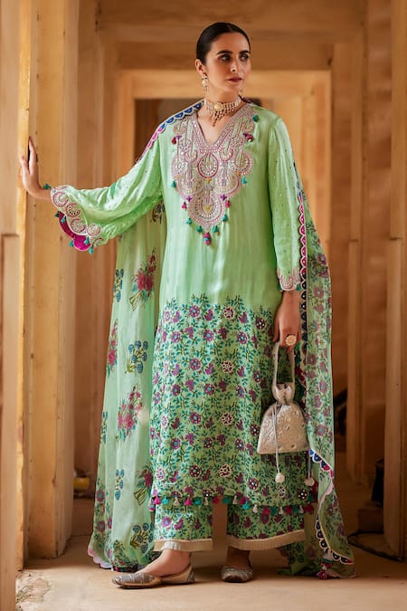 Maayera Jaipur_Green Cotton, Silk Sequins, Tassels, Embroidery V-neck Floral Bunch Kurta Set _Online_at_Aza_Fashions
