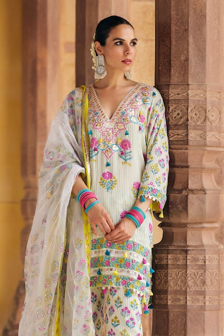 Maayera Jaipur White Organza, Embroidery, Sequins, Zari V-neck Floral Gota Kurta Set Online at Aza Fashions Maayera Jaipur_White Organza, Embroidery, Sequins, Zari V-neck Floral Gota Kurta Set _Online_at_Aza_Fashions
