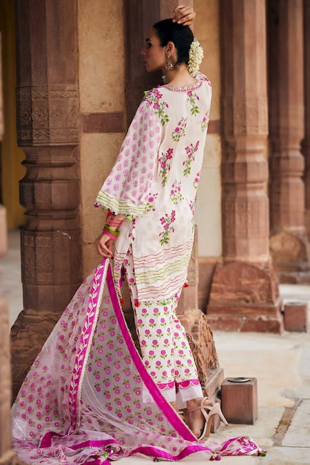 Maayera Jaipur Bouquet Print Kurta Set 