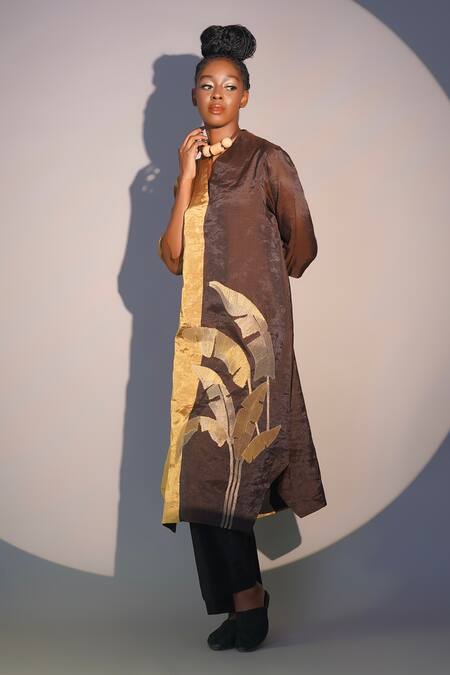 Shop_Taika By Poonam Bhagat_Gold Chanderi Embroidery Split V-neck Banana Bunch Tunic And Pant Set _Online_at_Aza_Fashions