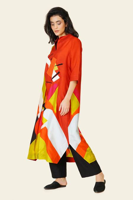 Taika By Poonam Bhagat Multi Color Silk Embroidery Round Neck Multicolor Abstract Print Tunic Online at Aza Fashions Taika By Poonam Bhagat_Multi Color Silk Embroidery Round Neck Multicolor Abstract Print Tunic _Online_at_Aza_Fashions