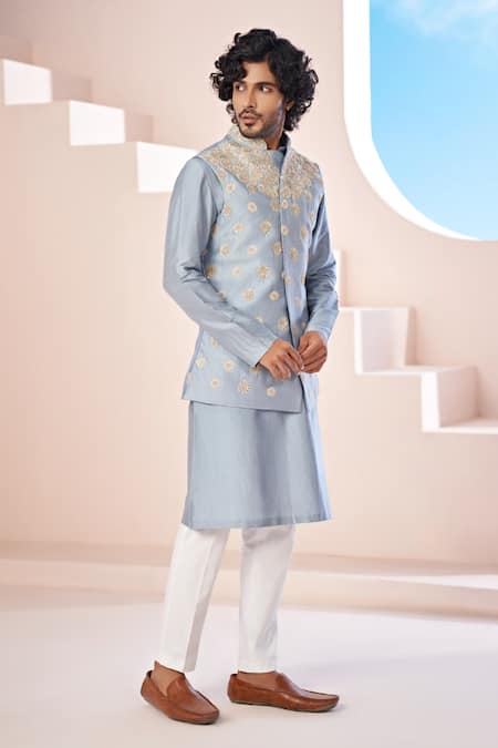 Hilo Design Claro Crest Embroidered Bundi Kurta Set 