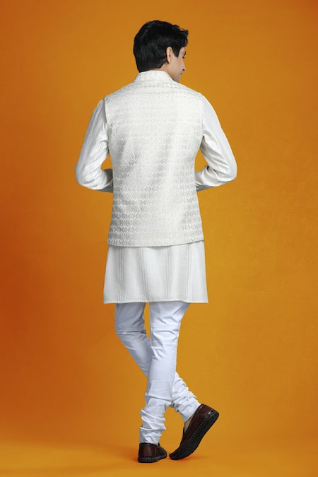 Shop Char Chaand Ivory Silk Embroidery Thread Bundi And Kurta Set at Aza Fashions Shop_Char Chaand_Ivory Silk Embroidery Thread Bundi And Kurta Set _at_Aza_Fashions