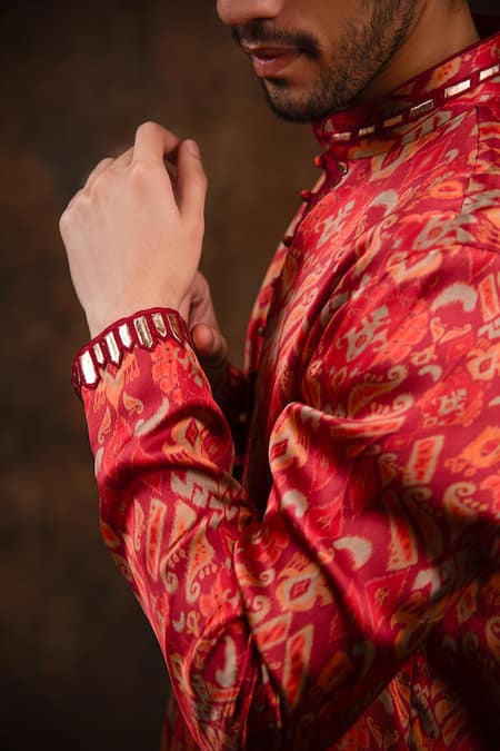 Buy_Char Chaand_Red Satin, Silk Ikat Print Kurta _Online_at_Aza_Fashions