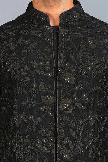 Shop_Char Chaand_Black Linen, Satin Sequins Gardenia Thread Embroidered Kurta _Online_at_Aza_Fashions
