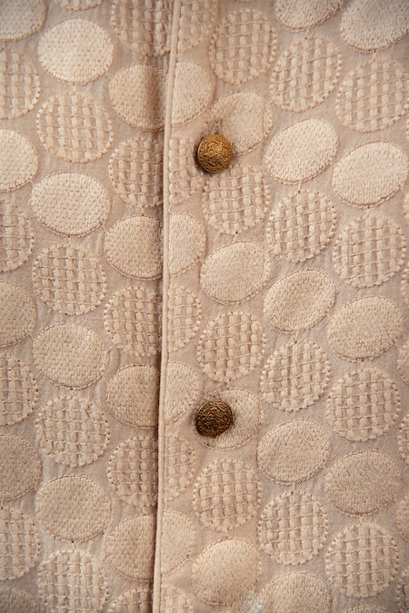 Char Chaand Peach Silk Embroidery Chikankari Kurta at Aza Fashions Char Chaand_Peach Silk Embroidery Chikankari Kurta _at_Aza_Fashions