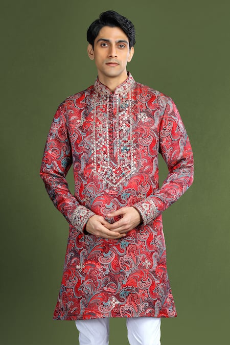 Char Chaand Paisley Bloom Embroidered Short Kurta 