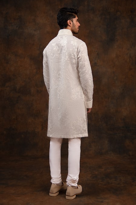 Shop Char Chaand White Silk Embroidery Floral Chikankari Kurta at Aza Fashions Shop_Char Chaand_White Silk Embroidery Floral Chikankari Kurta_at_Aza_Fashions