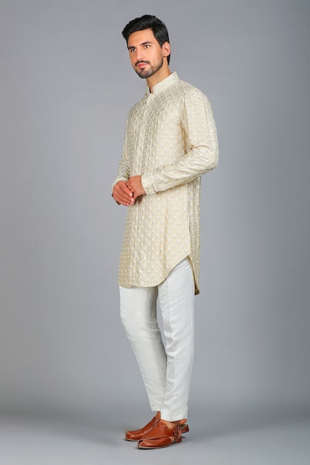 Char Chaand_Beige Linen Embroidery Floral Motif Kurta _Online_at_Aza_Fashions