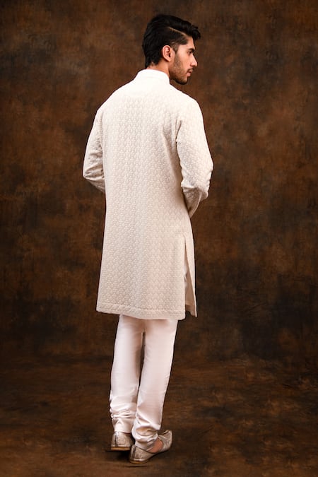 Char Chaand Floral Thread Embroidered Kurta 