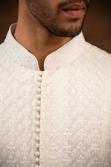 Shop_Char Chaand_White Georgette Embroidery Floral Thread Kurta _Online_at_Aza_Fashions