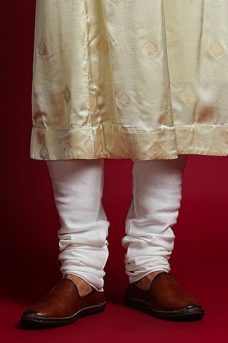 Char Chaand_Ivory Linen, Satin Sequins, Zari, Embroidery, Gota Patti Sherwani Set _at_Aza_Fashions