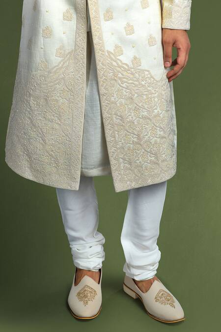 Buy_Char Chaand_Ivory Linen, Satin Embroidery, Sequins Floral Sherwani Set 