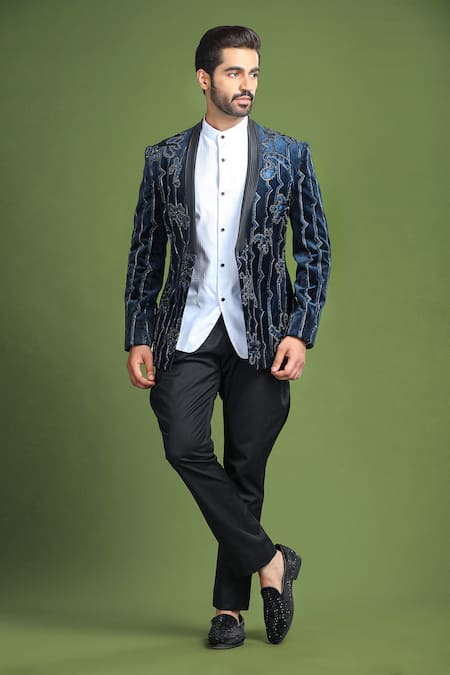 Char Chaand Boatnical Motif Embroidered Tuxedo 