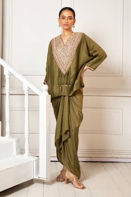 Oshi By Shikha Gota Embroidered Silk Pheran Tunic & Dhoti 