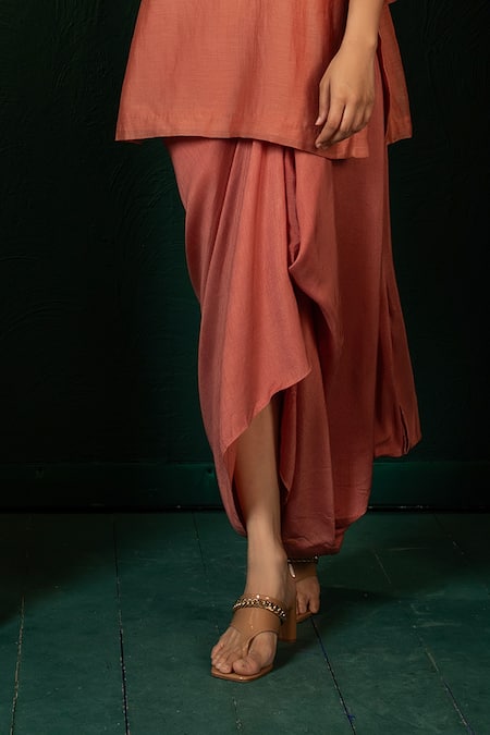 Oshi By Shikha_Pink Chanderi, Silk Pearls Round Neck Embroidered Kurta And Draped Skirt Set _Online_at_Aza_Fashions