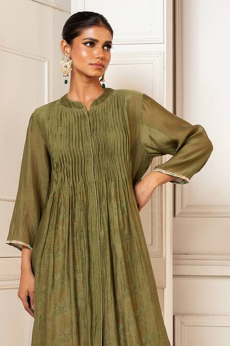 Oshi By Shikha_Green Chanderi, Silk Mandarin Collar Pintucked Kurta Pant Set _at_Aza_Fashions