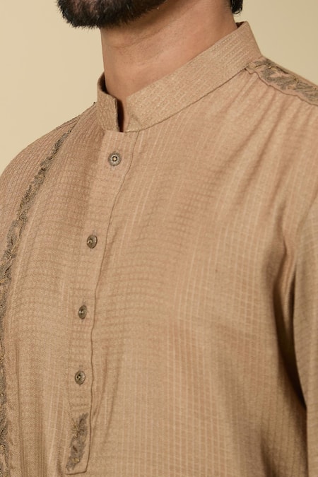 Ankita Shahabadi_Green Handloom Cotton Zari Zardozi Embroidered Olive Kurta _Online_at_Aza_Fashions