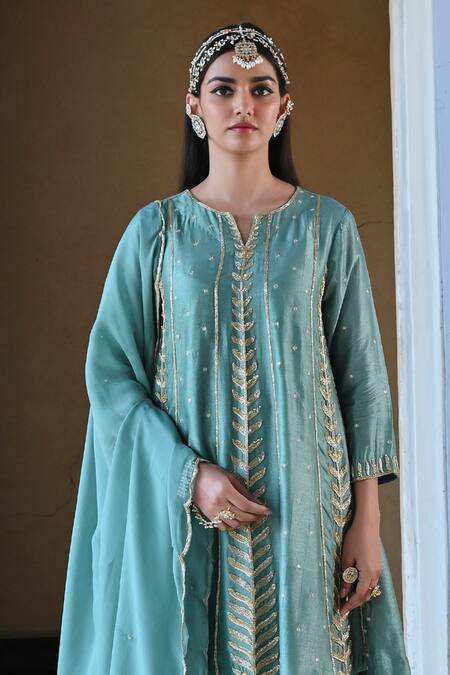 Buy_EASE_Blue Silk, Viscose Cut Work, Sequins Split Leaf Stripe Embroidered Kurta Set 