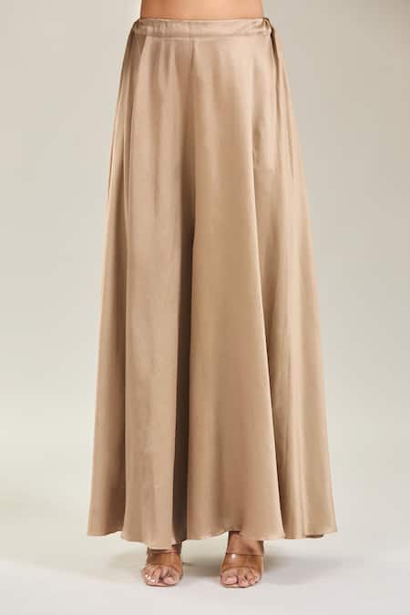 Shop Prisho Green Silk Gota Patti, Embroidery V-neck Floral Cape And Anarkali Set Online at Aza Fashions Shop_Prisho_Green Silk Gota Patti, Embroidery V-neck Floral Cape And Anarkali Set _Online_at_Aza_Fashions