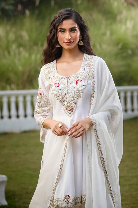 Aariyana Couture White Silk, Viscose, Modal Cut Work, Sequins, Embroidery Kurta Tulip Pant Set Online at Aza Fashions Aariyana Couture_White Silk, Viscose, Modal Cut Work, Sequins, Embroidery Kurta Tulip Pant Set_Online_at_Aza_Fashions