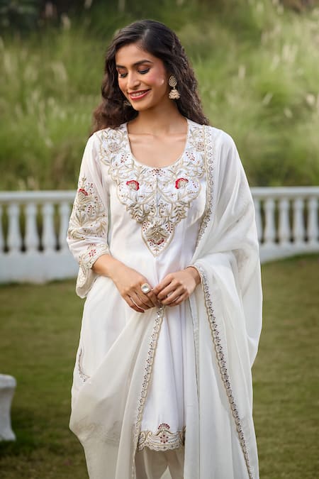 Aariyana Couture White Silk, Viscose, Modal Cut Work, Sequins, Embroidery Kurta Tulip Pant Set at Aza Fashions Aariyana Couture_White Silk, Viscose, Modal Cut Work, Sequins, Embroidery Kurta Tulip Pant Set_at_Aza_Fashions