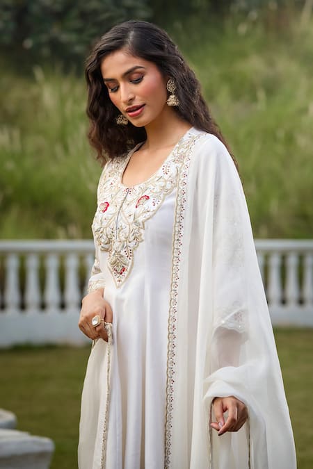 Buy Aariyana Couture White Silk, Viscose, Modal Cut Work, Sequins, Embroidery Kurta Tulip Pant Set Buy_Aariyana Couture_White Silk, Viscose, Modal Cut Work, Sequins, Embroidery Kurta Tulip Pant Set
