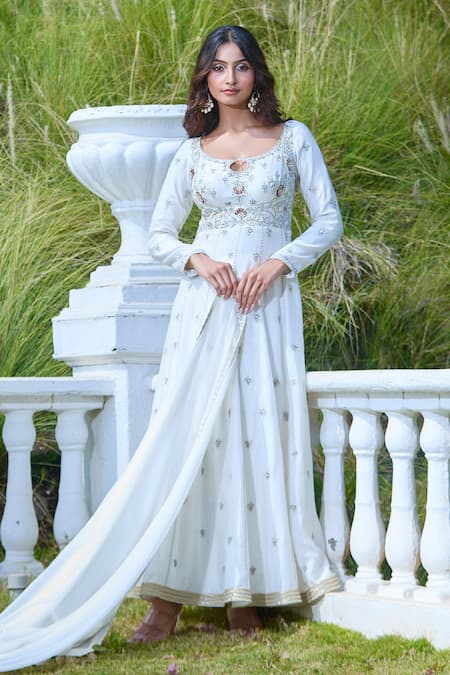 Aariyana Couture White Cotton, Silk, Modal, Chiffon Sequins, Embroidery, Cut Floral Anarkali Set Online at Aza Fashions Aariyana Couture_White Cotton, Silk, Modal, Chiffon Sequins, Embroidery, Cut Floral Anarkali Set _Online_at_Aza_Fashions