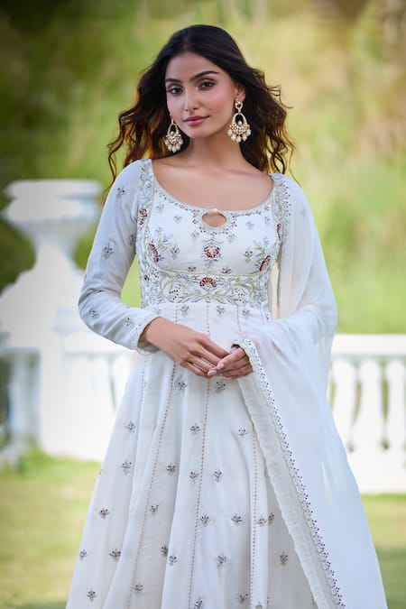 Aariyana Couture White Cotton, Silk, Modal, Chiffon Sequins, Embroidery, Cut Floral Anarkali Set at Aza Fashions Aariyana Couture_White Cotton, Silk, Modal, Chiffon Sequins, Embroidery, Cut Floral Anarkali Set _at_Aza_Fashions