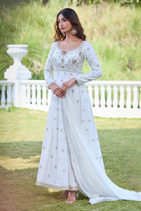 Shop Aariyana Couture White Cotton, Silk, Modal, Chiffon Sequins, Embroidery, Cut Floral Anarkali Set Shop_Aariyana Couture_White Cotton, Silk, Modal, Chiffon Sequins, Embroidery, Cut Floral Anarkali Set