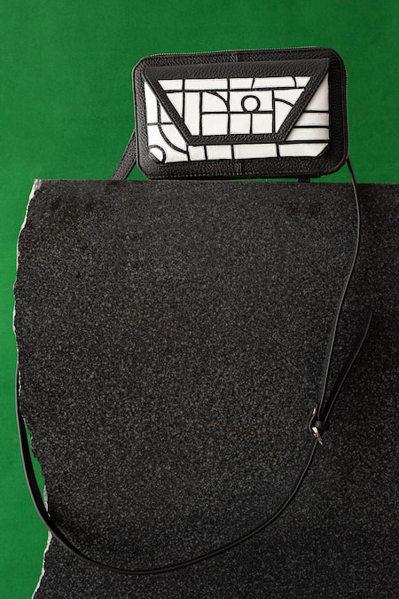 Econock Studio Black Embroidery Geometric Design Leather Wallet 