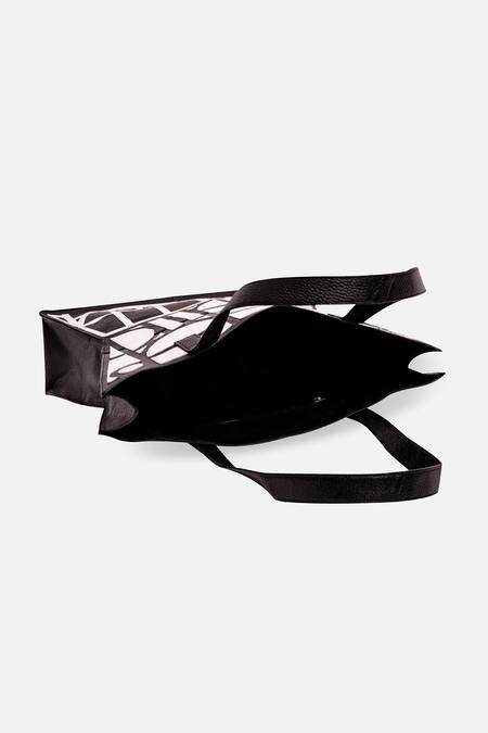 Econock Studio Black Geometric Design Leather Tote Bag at Aza Fashions Econock Studio_Black Geometric Design Leather Tote Bag _at_Aza_Fashions
