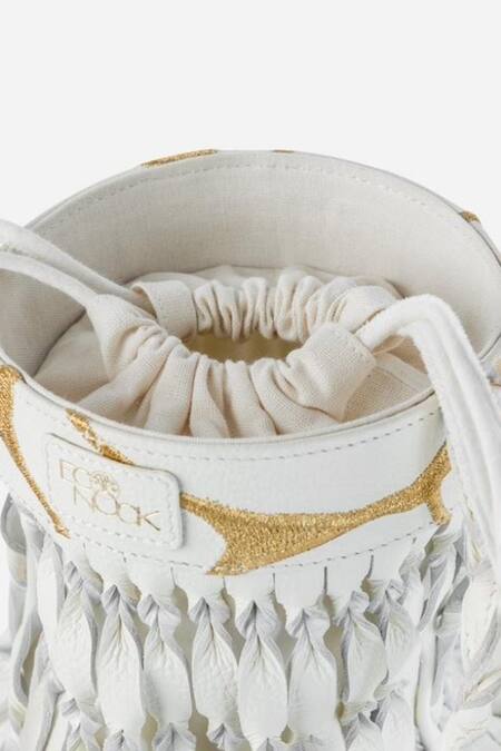 Buy_Econock Studio_Ivory Embroidery Kintsugi Bucket Bag _Online_at_Aza_Fashions