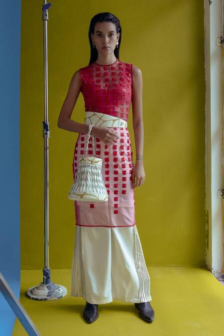 Shop_Econock Studio_Ivory Embroidery Kintsugi Bucket Bag _Online_at_Aza_Fashions