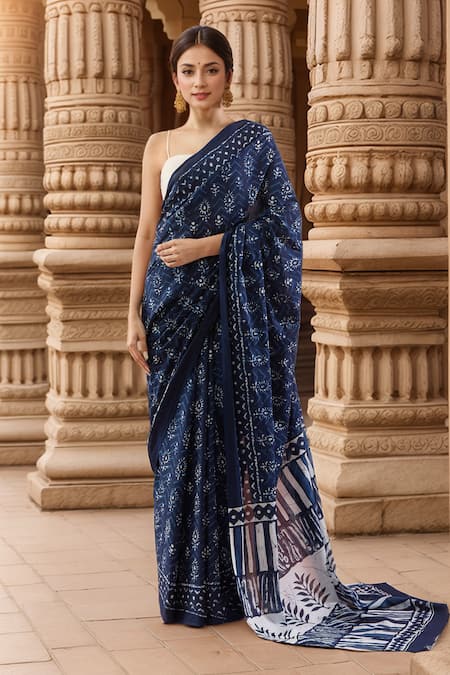 Samyukta Singhania Blue Printed Cotton Saree With Blouse 