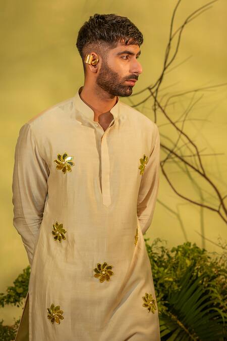 Buy_Runit Gupta_Cream Chanderi Silk, Velvet Mirrors Motif Embroidered Kurta And Pant Set 